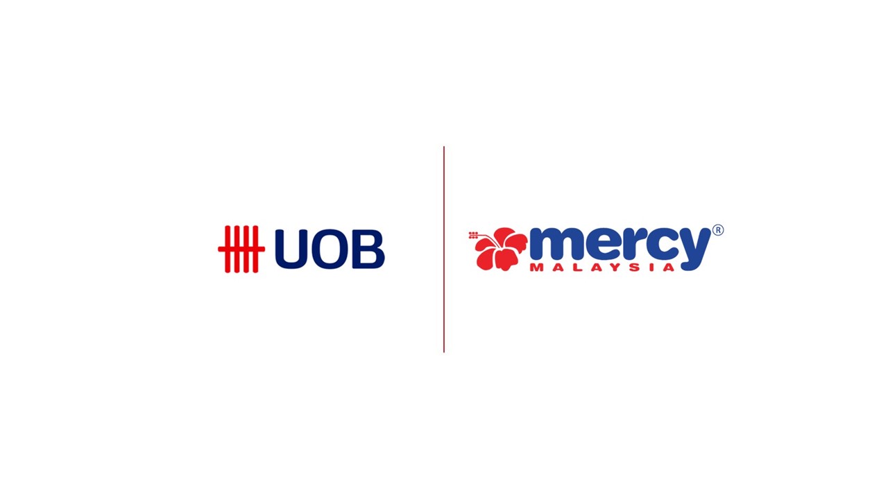 UOB MALAYSIA DONATED RM100,000 THROUGH MERCY MALAYSIA TO HELP EASE DOWN THE BURDEN ON HOSPITALS IN THE ONGOING FIGHT AGAINST COVID19 PANDEMIC